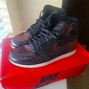Air Jordan 1 HI OG Fearless Size 10W/8.5M